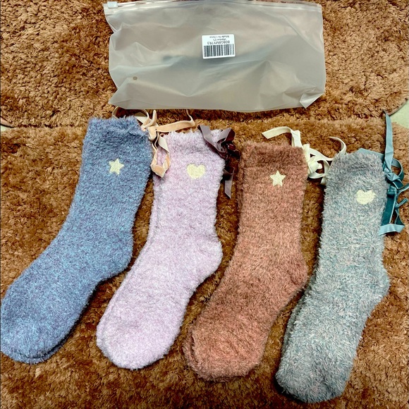 Cute Womens Fuzzy Slipper Winter Socks(4 pairs) - Picture 3 of 5